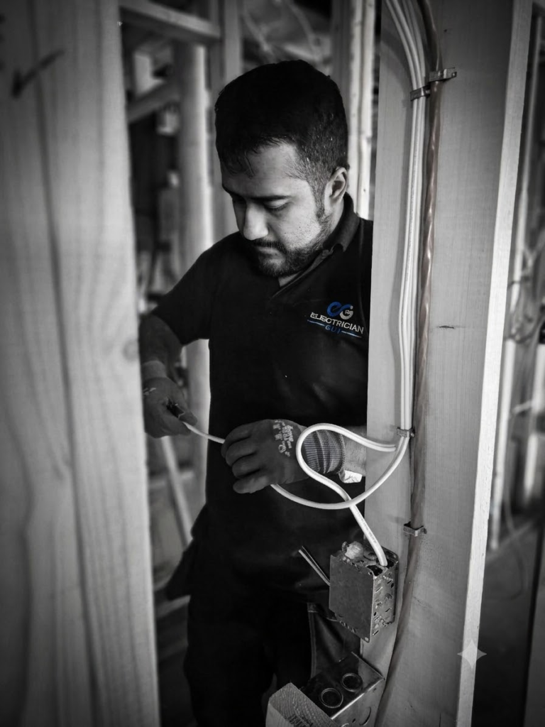 ElectricianWorking
